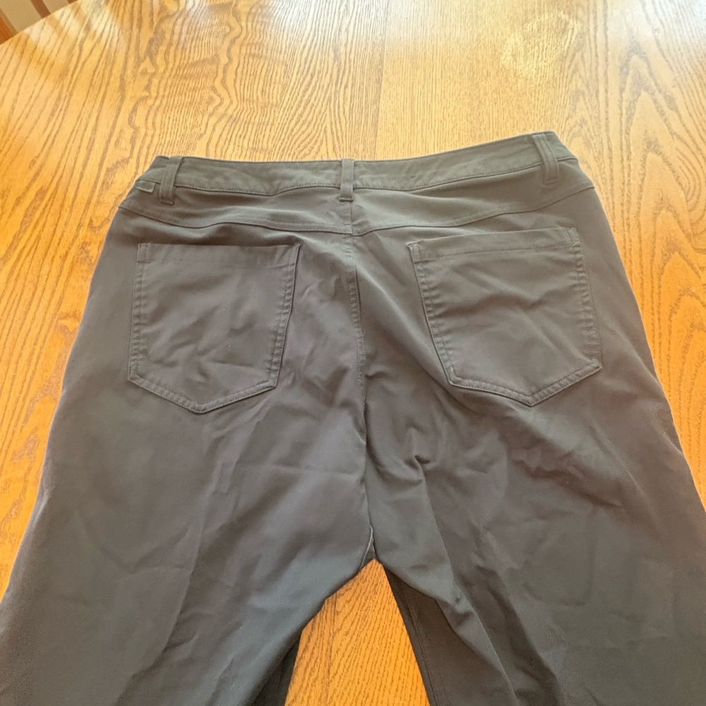 Lululemon Mens ABC Tech Chino Pants Black Sz 33 29.5” Inseam - Picture 7 of 13